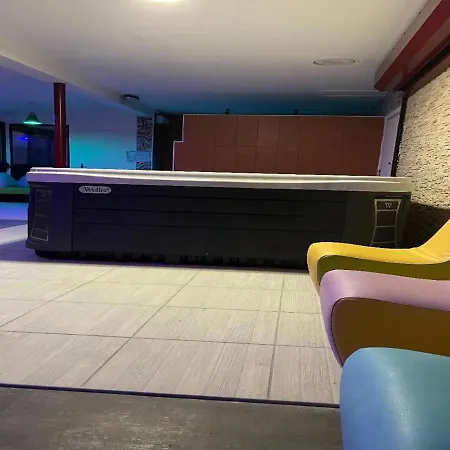 Aparthotel De Tourisme Du Domaine Piscine Balneo