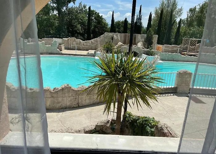 Aparthotel De Tourisme Du Domaine Piscine Balneo 3*