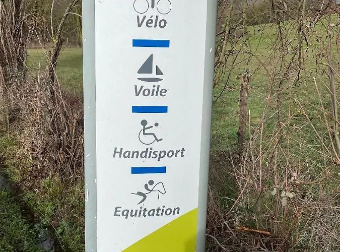 Aparthotel De Tourisme Du Domaine Piscine Balneo Lescout